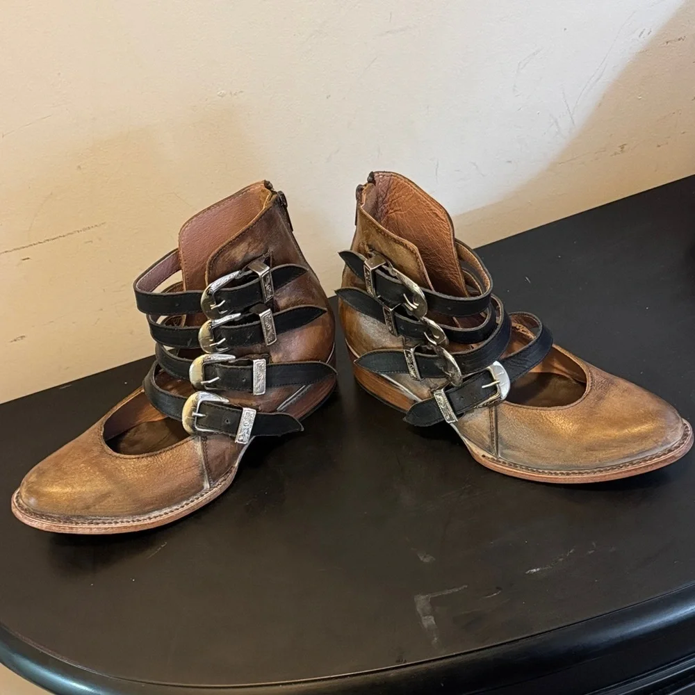 Like New Freebird Brown and Black Ankle Boots